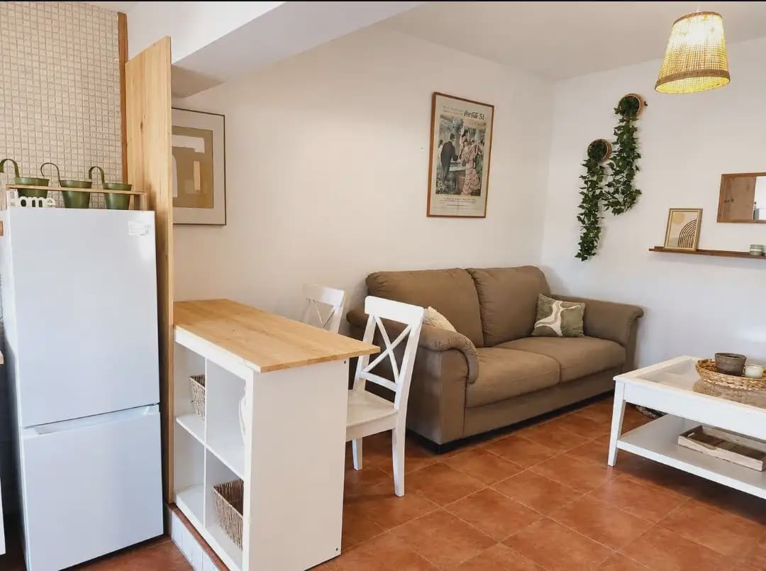 Lägenhet att hyra i Algeciras - 750 € (Ref: 9999220)