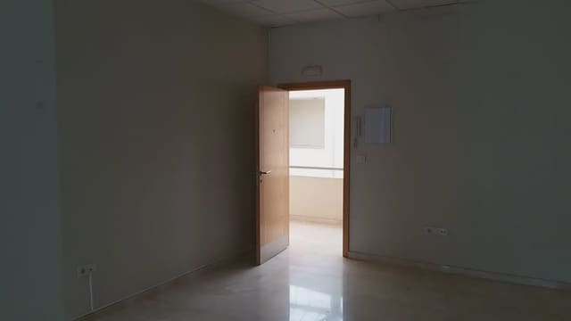 Comercial para venda em Los Barrios - 30 000 € (Ref: 9999225)