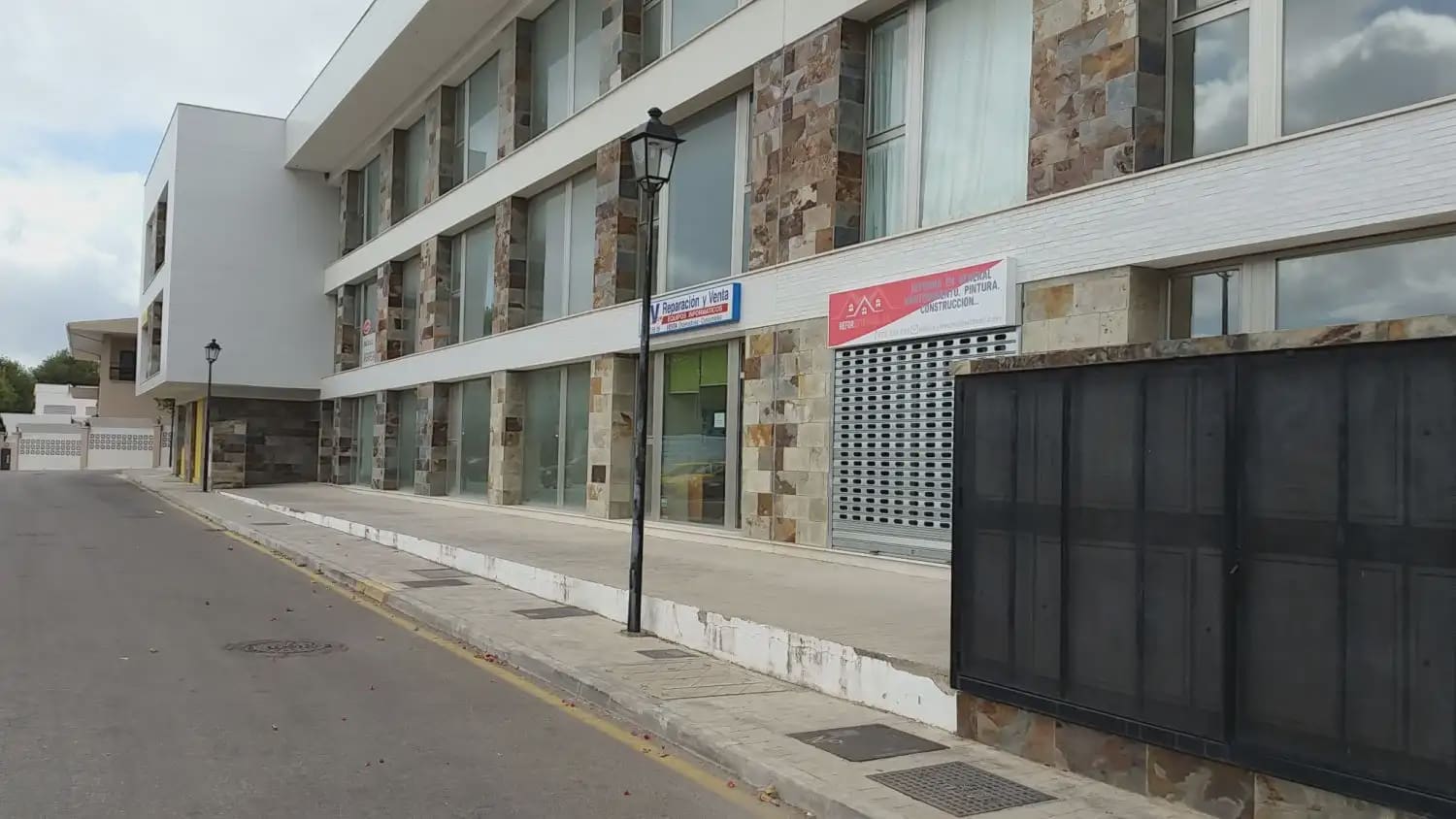 Gewerbe zu verkaufen in Los Barrios - 30.000 € (Ref: 9999225)