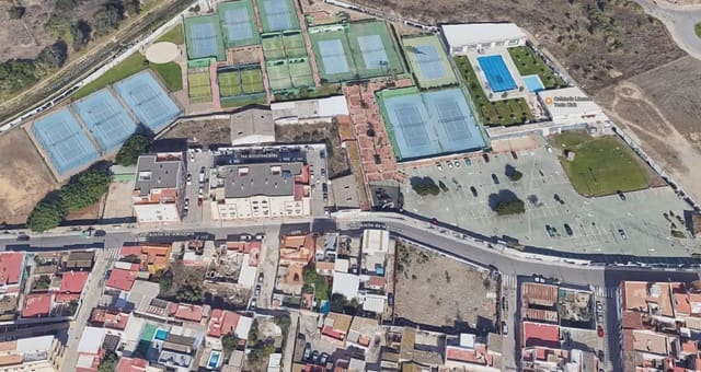 3 soverom Leilighet til salgs i Mondejar - Junquillos, La Línea de la Concepción - € 52 000 (Ref: 9999227)