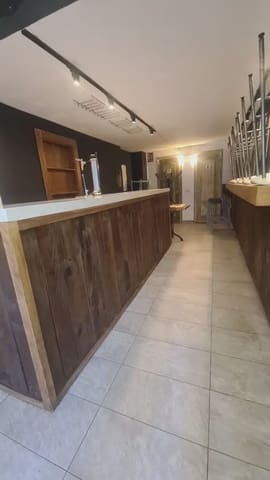 Erhverv til leje i Algeciras - € 900 (Ref: 9999238)