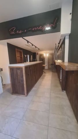 Erhverv til leje i Algeciras - € 900 (Ref: 9999238)