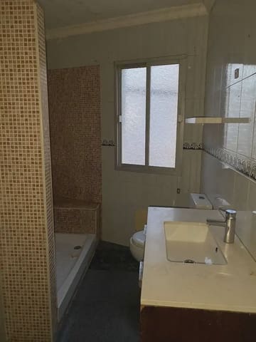 3 soveværelse Lejlighed til salg i San José - San Bernardo, La Línea de la Concepción - € 95.000 (Ref: 9999240)
