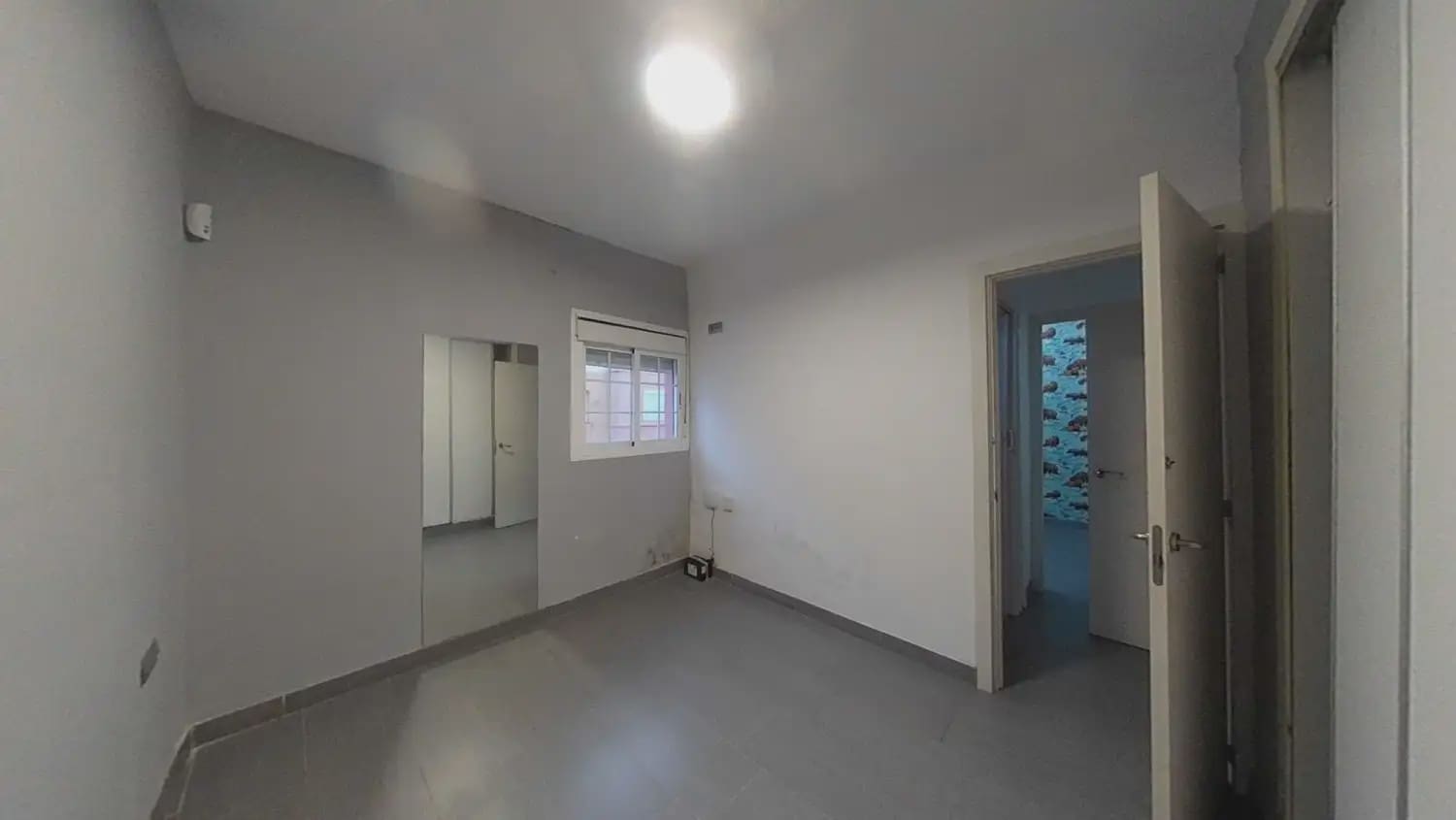 2 slaapkamer Flat te koop in La Linea de la Concepcion - € 95.000 (Ref: 9999242)