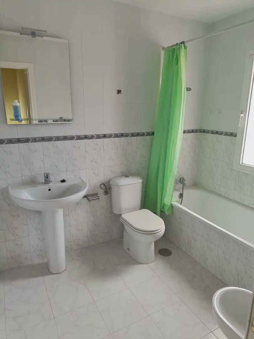 3 quarto Casa em Banda para venda em Algeciras com garagem - 176 000 € (Ref: 9999243)