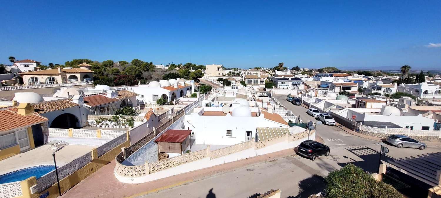 2 bedroom Semi-detached Villa for sale in Orihuela Costa - € 209,950 (Ref: 10063791)