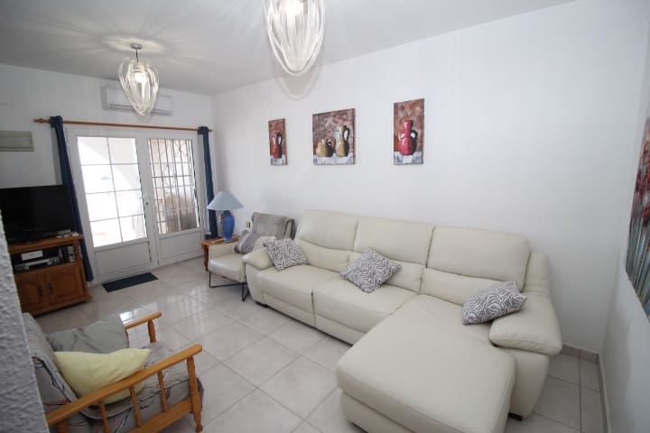 Piso de 3 habitaciones en San Miguel de Salinas en venta - 189.000 € (Ref: 10085693)