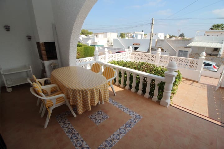 Piso de 3 habitaciones en San Miguel de Salinas en venta - 189.000 € (Ref: 10085693)