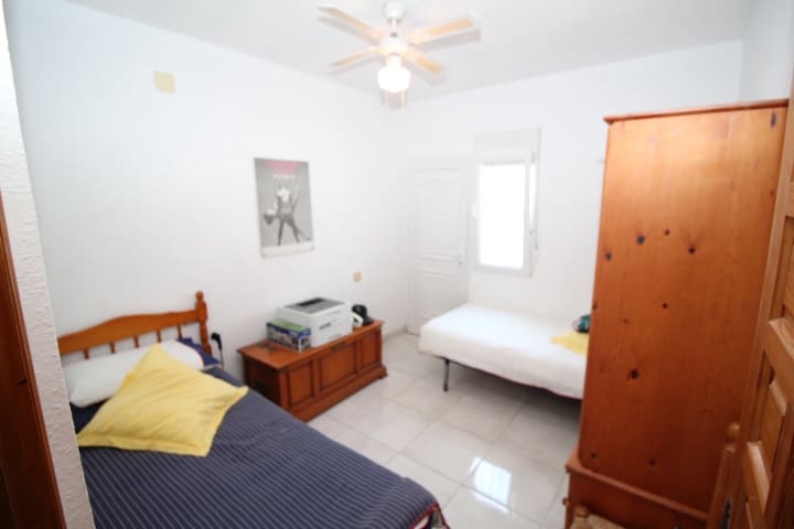 Piso de 3 habitaciones en San Miguel de Salinas en venta - 189.000 € (Ref: 10085693)