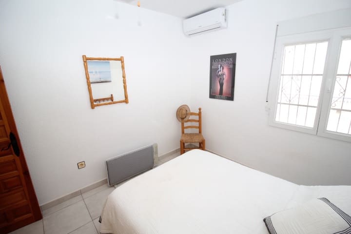 Piso de 3 habitaciones en San Miguel de Salinas en venta - 189.000 € (Ref: 10085693)
