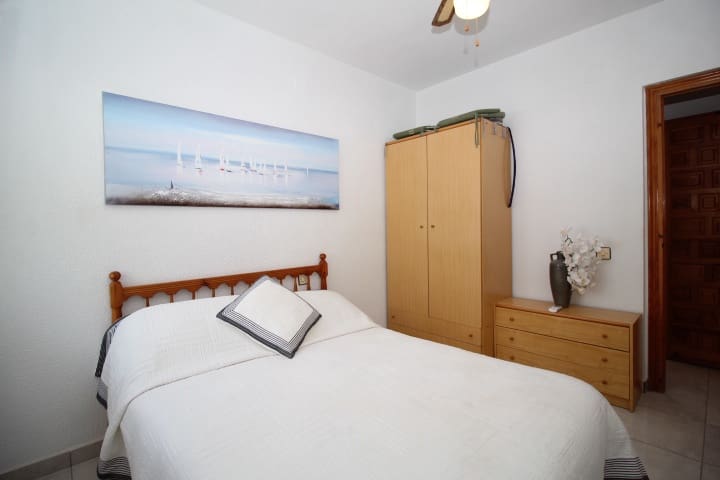 Piso de 3 habitaciones en San Miguel de Salinas en venta - 189.000 € (Ref: 10085693)