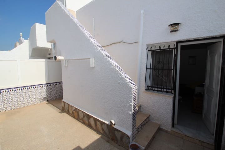 Piso de 3 habitaciones en San Miguel de Salinas en venta - 189.000 € (Ref: 10085693)