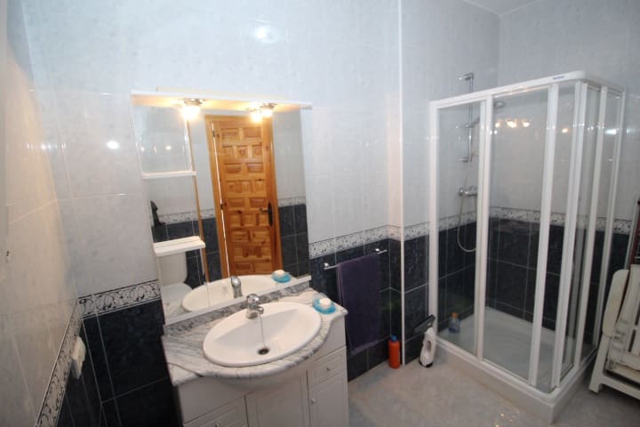 Piso de 3 habitaciones en San Miguel de Salinas en venta - 189.000 € (Ref: 10085693)