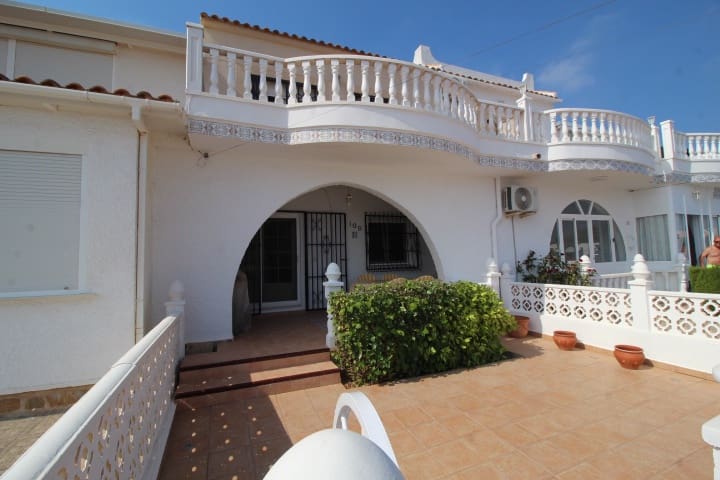 Piso de 3 habitaciones en San Miguel de Salinas en venta - 189.000 € (Ref: 10085693)