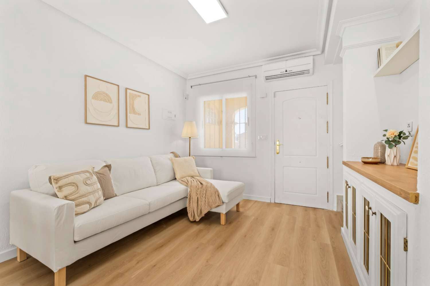 2 bedroom Bungalow for sale in Orihuela Costa with pool - € 229,800 (Ref: 10108879)