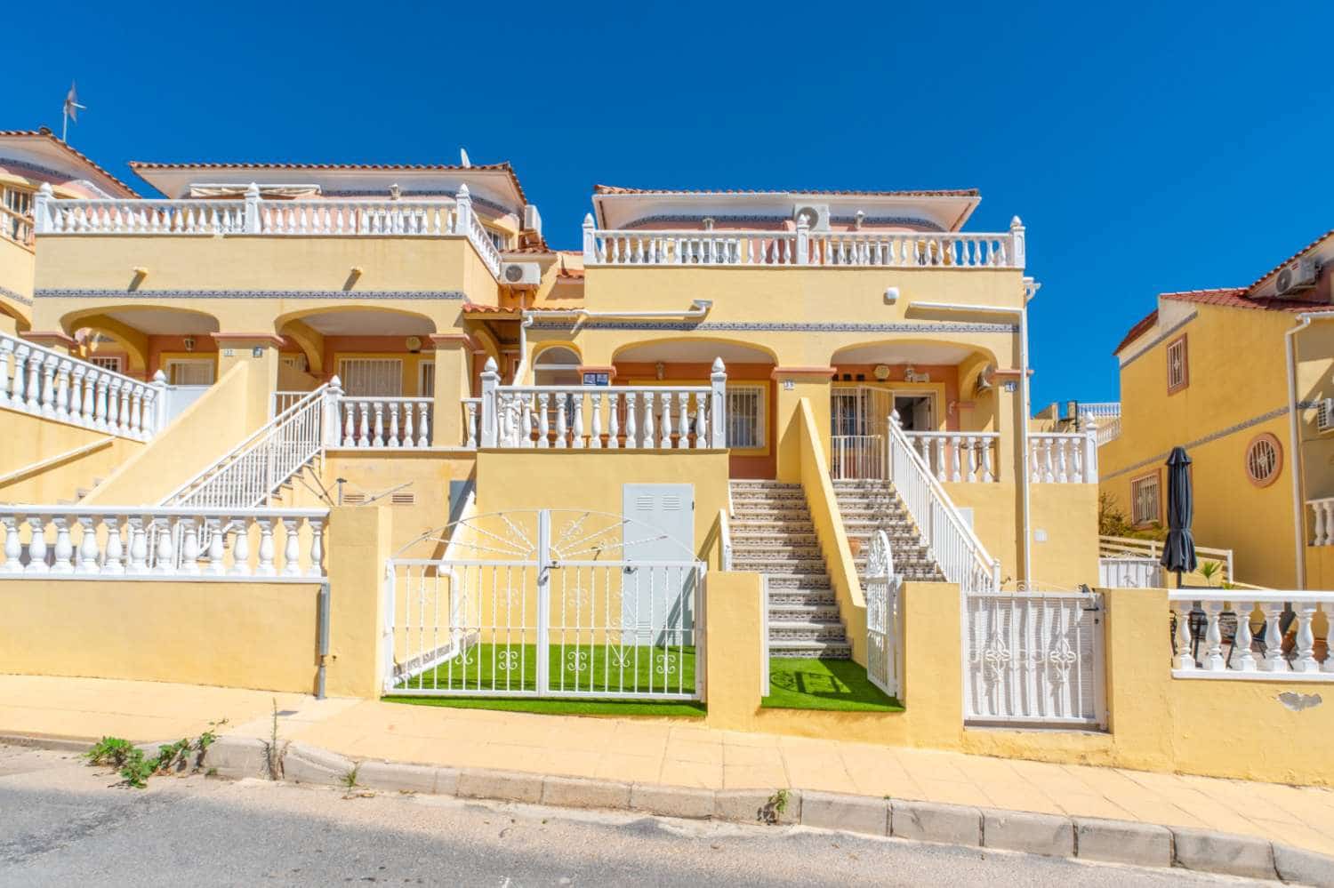 2 bedroom Bungalow for sale in Orihuela Costa with pool - € 229,800 (Ref: 10108879)