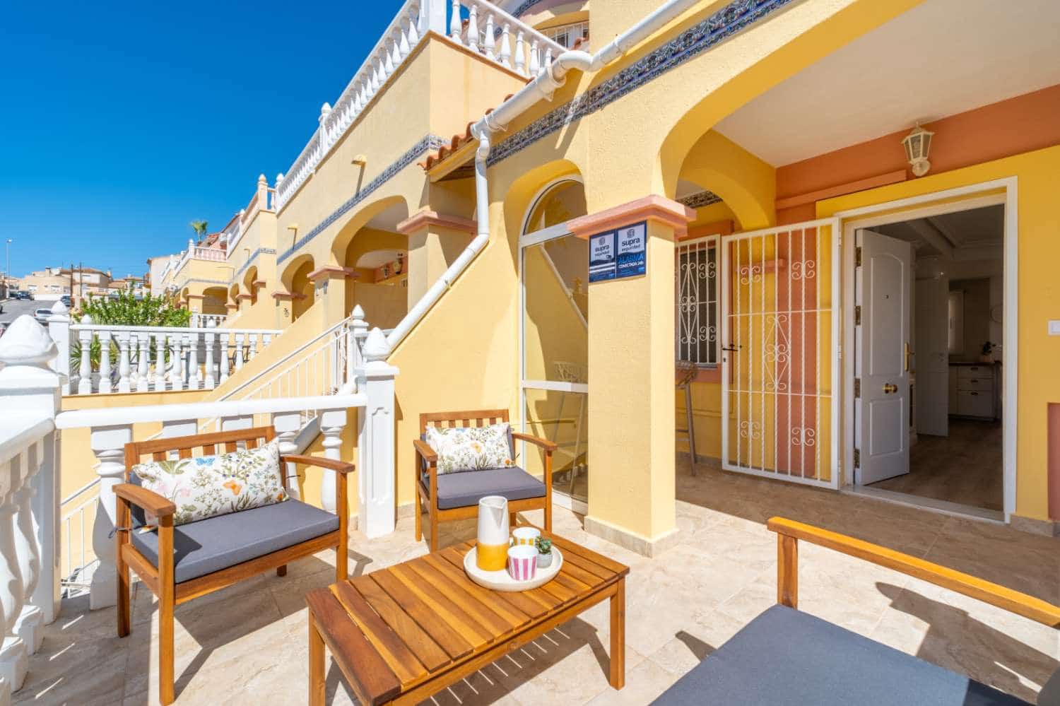 2 bedroom Bungalow for sale in Orihuela Costa with pool - € 229,800 (Ref: 10108879)