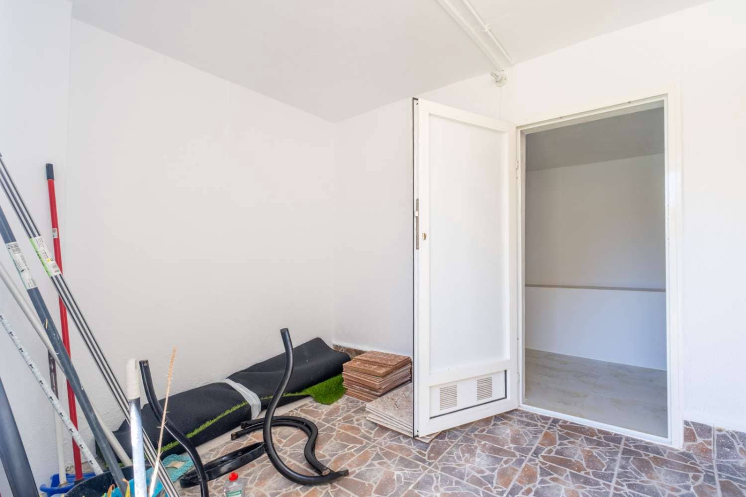 2 bedroom Bungalow for sale in Orihuela Costa with pool - € 229,800 (Ref: 10108879)