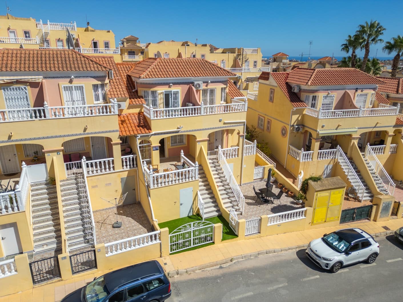 2 bedroom Bungalow for sale in Orihuela Costa with pool - € 229,800 (Ref: 10108879)