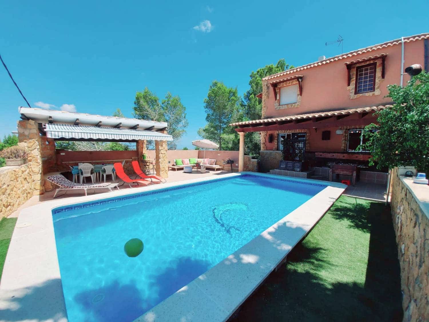 4 bedroom Villa for sale in Orihuela with pool garage - € 495,000 (Ref: 10145759)