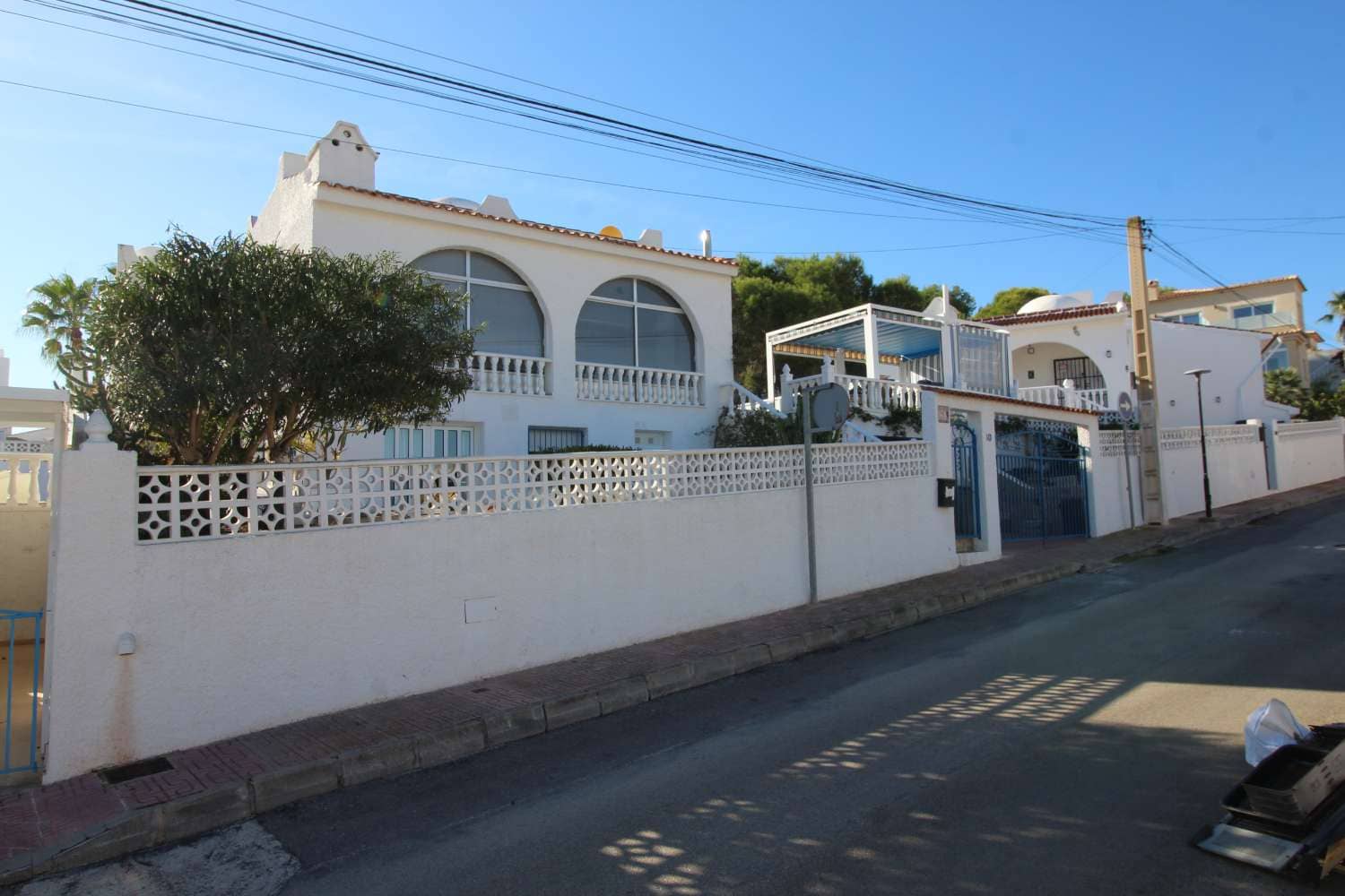 Chalet de 3 habitaciones en San Miguel de Salinas en venta con piscina garaje - 349.000 € (Ref: 10173206)