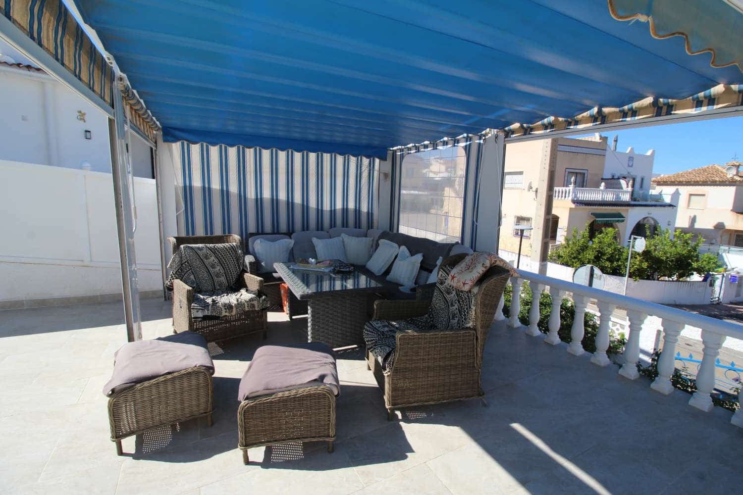 Chalet de 3 habitaciones en San Miguel de Salinas en venta con piscina garaje - 349.000 € (Ref: 10173206)