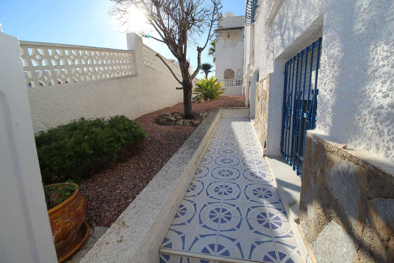 Chalet de 3 habitaciones en San Miguel de Salinas en venta con piscina garaje - 349.000 € (Ref: 10173206)