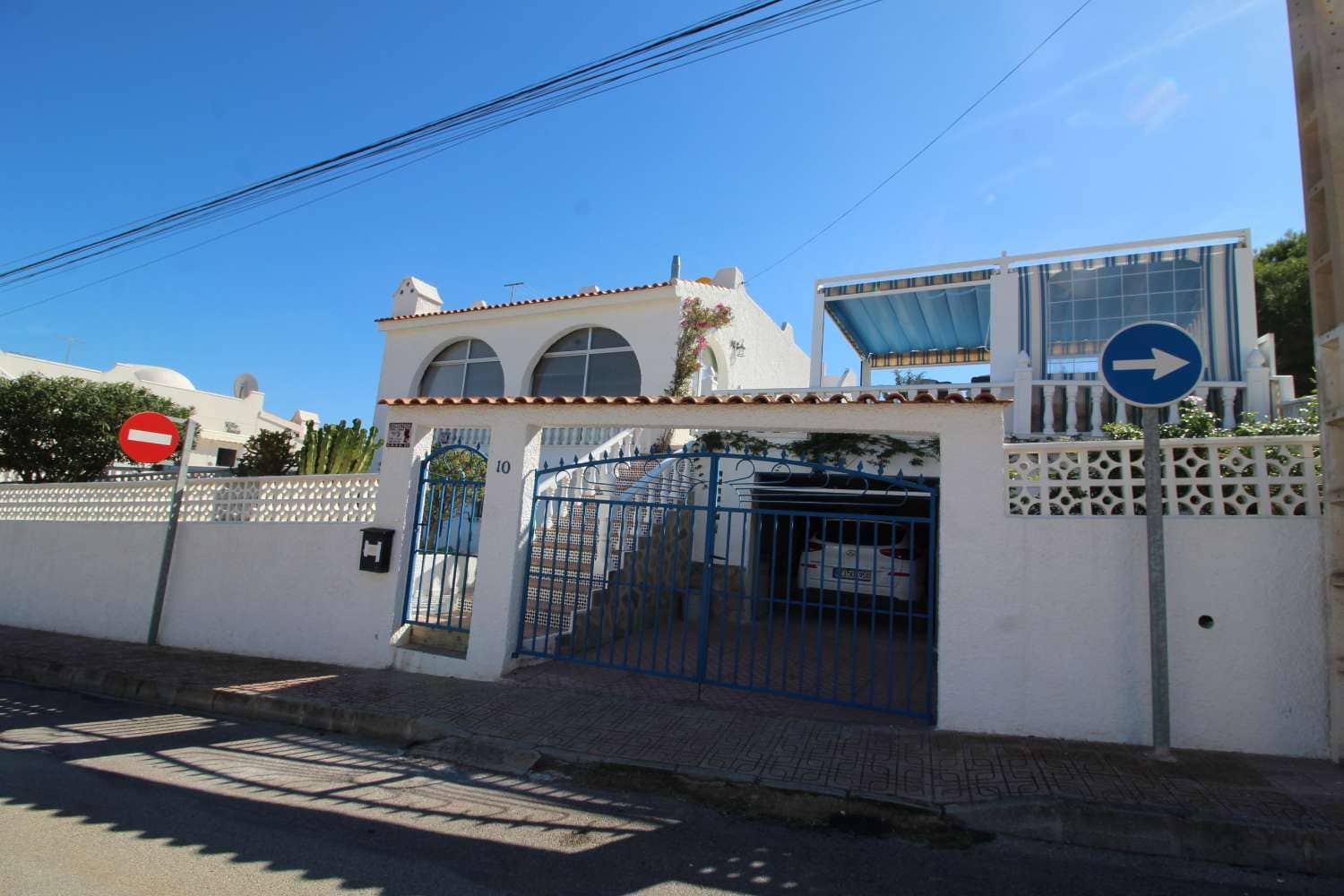 Chalet de 3 habitaciones en San Miguel de Salinas en venta con piscina garaje - 349.000 € (Ref: 10173206)