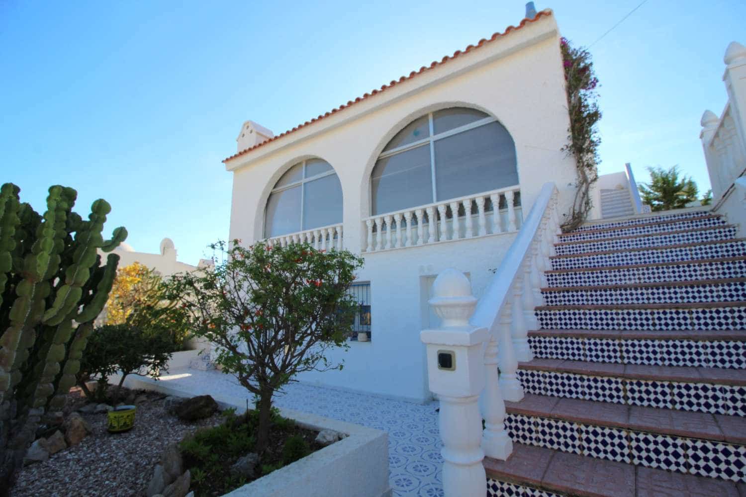 Chalet de 3 habitaciones en San Miguel de Salinas en venta con piscina garaje - 349.000 € (Ref: 10173206)
