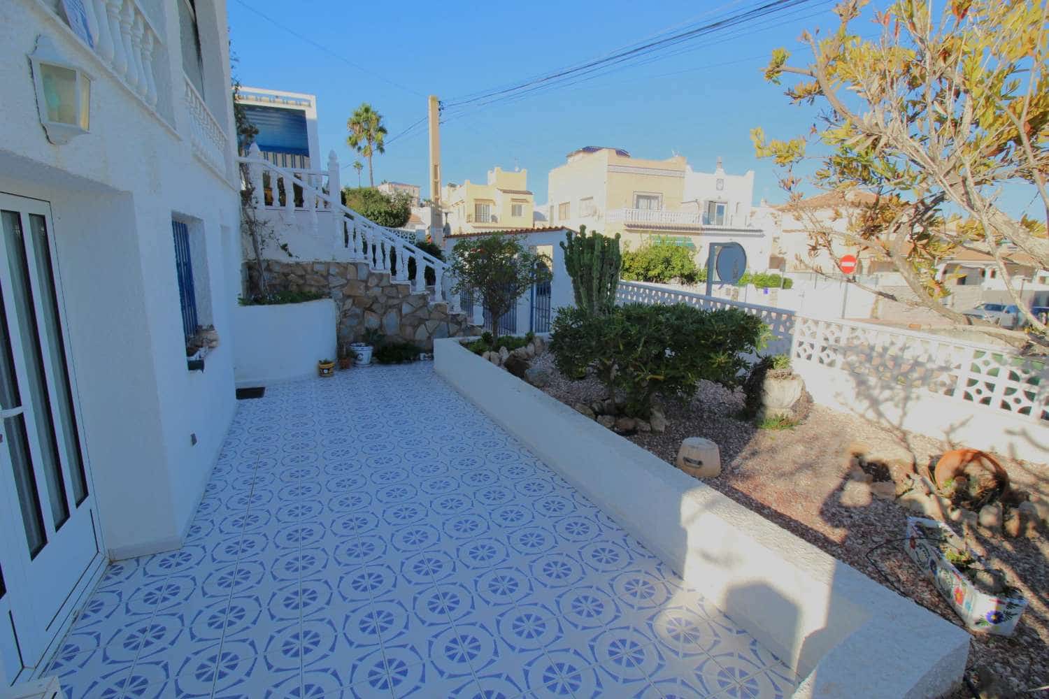 Chalet de 3 habitaciones en San Miguel de Salinas en venta con piscina garaje - 349.000 € (Ref: 10173206)