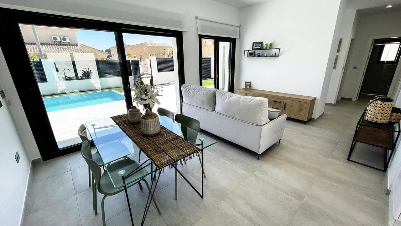 3 bedroom Villa for sale in Pilar de la Horadada - € 422,500 (Ref: 7990477)