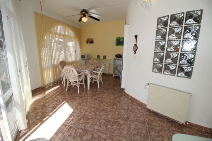 4 sovrum Villa till salu i Orihuela Costa med pool - 349 000 € (Ref: 8421078)