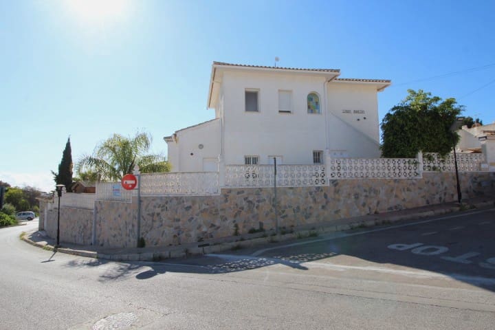 4 sovrum Villa till salu i Orihuela Costa med pool - 349 000 € (Ref: 8421078)
