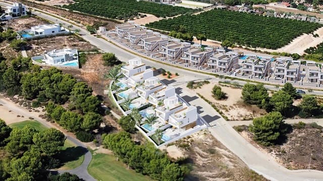 3 quarto Moradia para venda em Pilar de la Horadada com piscina - 494 900 € (Ref: 8441568)