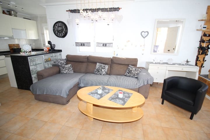 Chalet de 3 habitaciones en Orihuela Costa en venta con piscina - 265.000 € (Ref: 8499958)