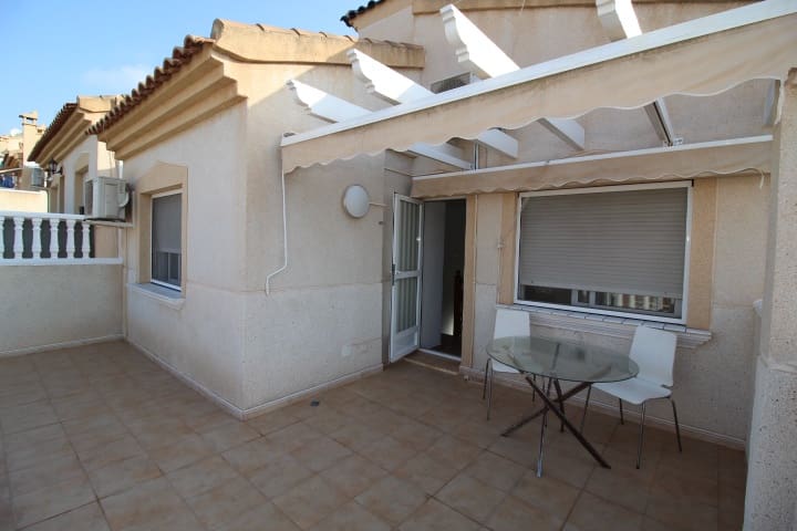 Chalet de 3 habitaciones en Orihuela Costa en venta con piscina - 265.000 € (Ref: 8499958)