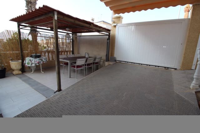 Chalet de 3 habitaciones en Villamartín - Las Filipinas, Orihuela en venta con piscina - 265.000 € (Ref: 8499958)