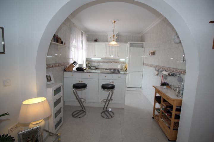 Chalet de 3 habitaciones en San Miguel de Salinas en venta con piscina - 460.000 € (Ref: 8541888)