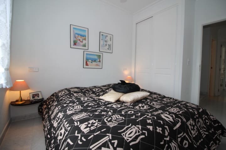 Chalet de 3 habitaciones en San Miguel de Salinas en venta con piscina - 460.000 € (Ref: 8541888)