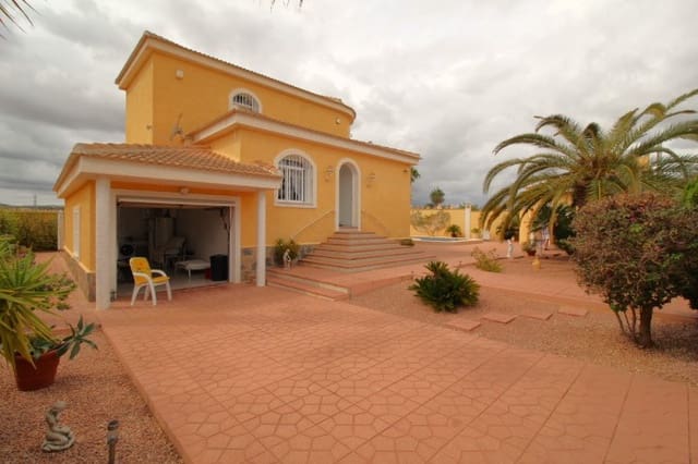 Chalet de 3 habitaciones en San Miguel de Salinas en venta con piscina - 460.000 € (Ref: 8541888)