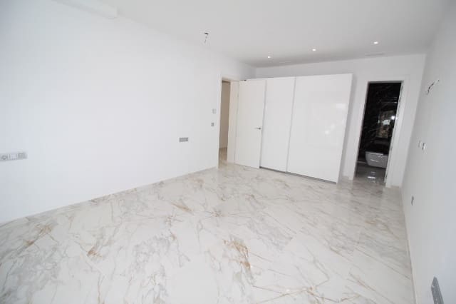 4 chambre Villa/Maison à vendre à Los Balcones - Los Altos, Torrevieja avec piscine - 995 000 € (Ref: 8603413)