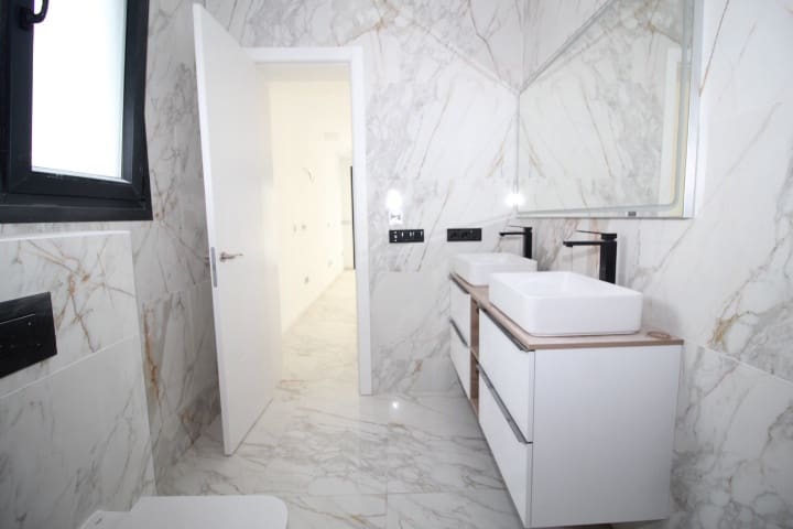 4 bedroom Villa for sale in Torrevieja with pool - € 995,000 (Ref: 8603413)