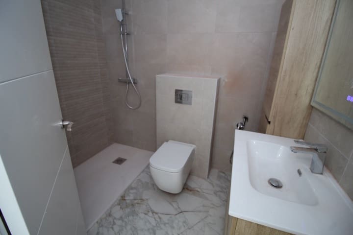 4 bedroom Villa for sale in Torrevieja with pool - € 995,000 (Ref: 8603413)