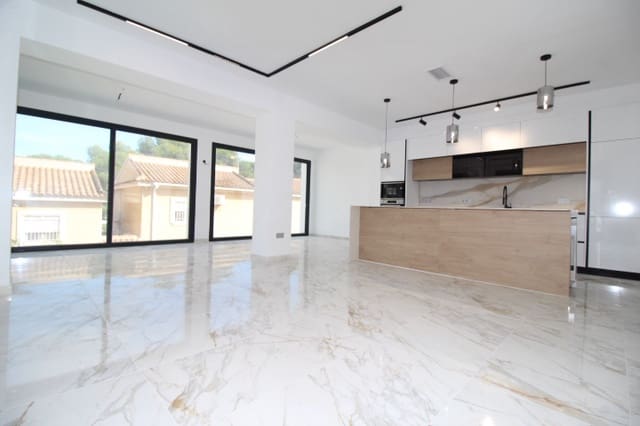 4 chambre Villa/Maison à vendre à Los Balcones - Los Altos, Torrevieja avec piscine - 995 000 € (Ref: 8603413)