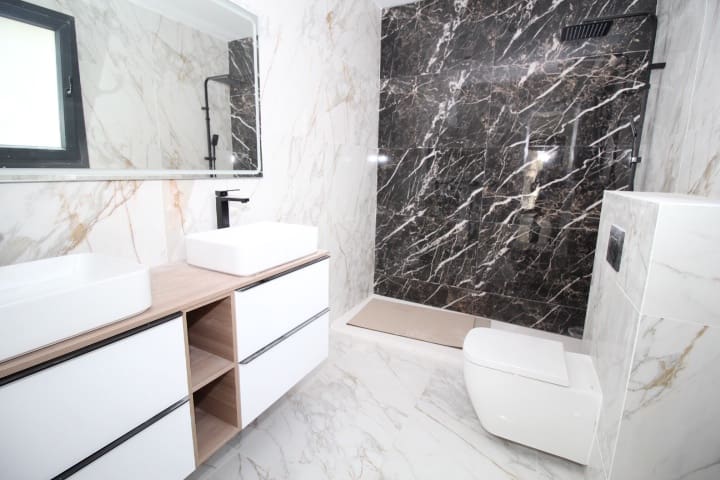 4 bedroom Villa for sale in Torrevieja with pool - € 995,000 (Ref: 8603413)