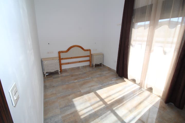 4 bedroom Villa for sale in Torre de la Horadada with pool - € 597,000 (Ref: 8817296)