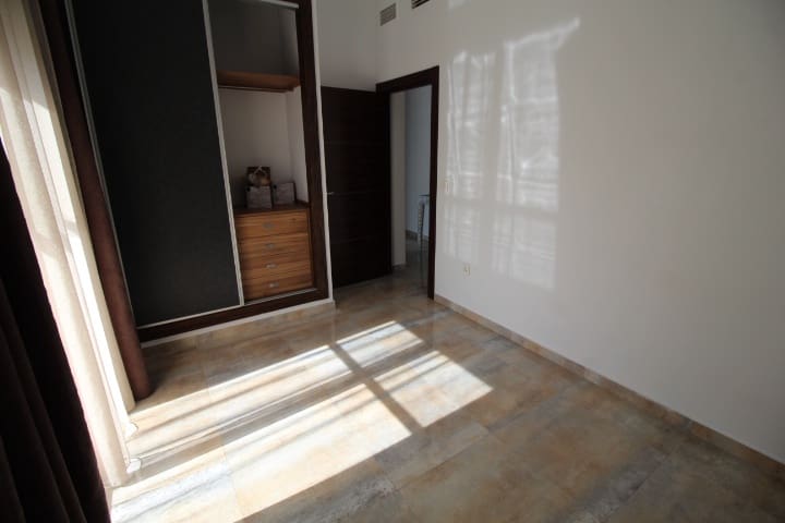 4 bedroom Villa for sale in Torre de la Horadada with pool - € 597,000 (Ref: 8817296)