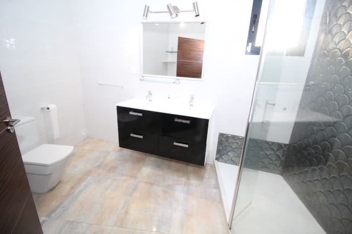 4 bedroom Villa for sale in Torre de la Horadada with pool - € 597,000 (Ref: 8817296)