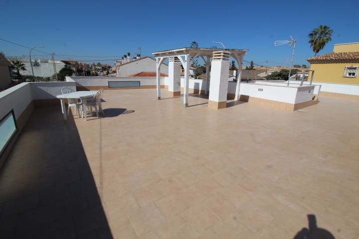 4 bedroom Villa for sale in Torre de la Horadada with pool - € 597,000 (Ref: 8817296)