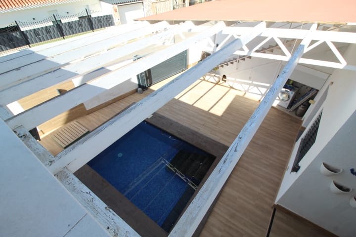 4 bedroom Villa for sale in Torre de la Horadada with pool - € 597,000 (Ref: 8817296)